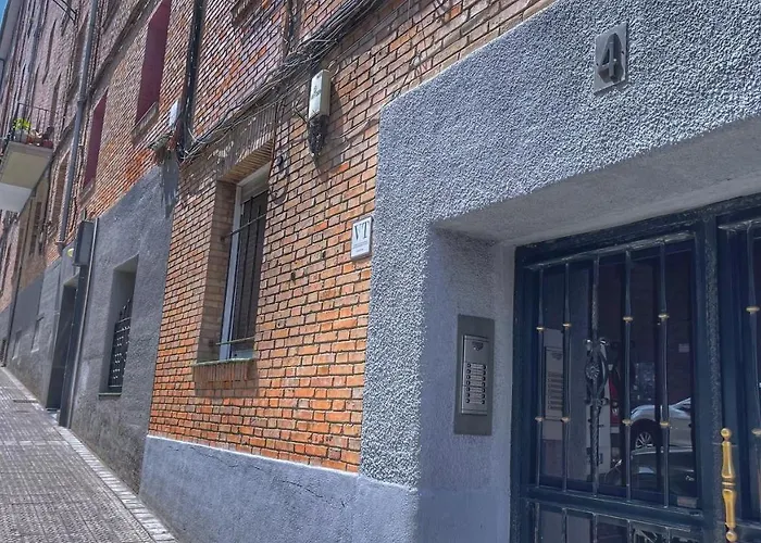 Vt Flat Reformado Con Escritorio De Trabajo Y Wifi Daire Bilbao